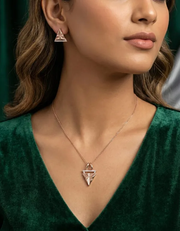 Elegant_Triangular_Rose_Gold_Jewelry_Set_Pendant_Necklace_Stud_Earrings_925_Sterling_Silver
